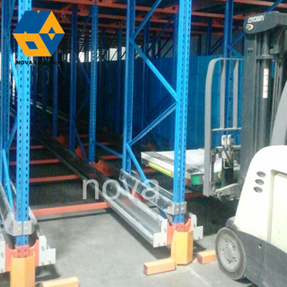 Hệ thống đưa đón pallet mật độ cao của kho hàng tự động